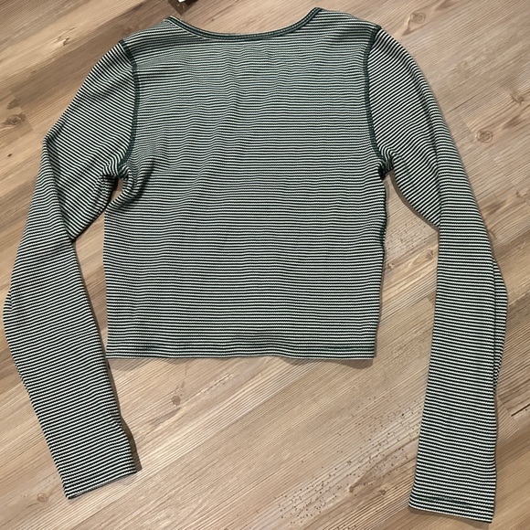 American Eagle Long sleeve Henley T-shirt - Picture 3 of 6